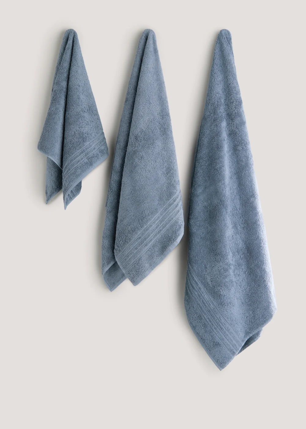 Blue 100% Egyptian Cotton Towels - Hand Towel Image 1