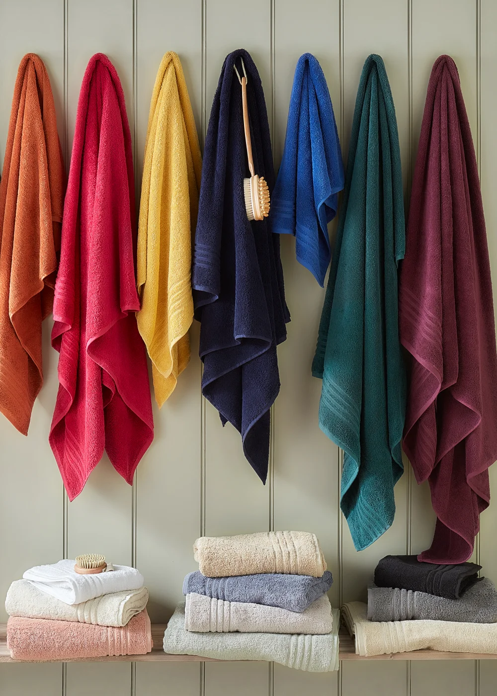 Dark Grey 100% Egyptian Cotton Towels - Hand Towel Image 3