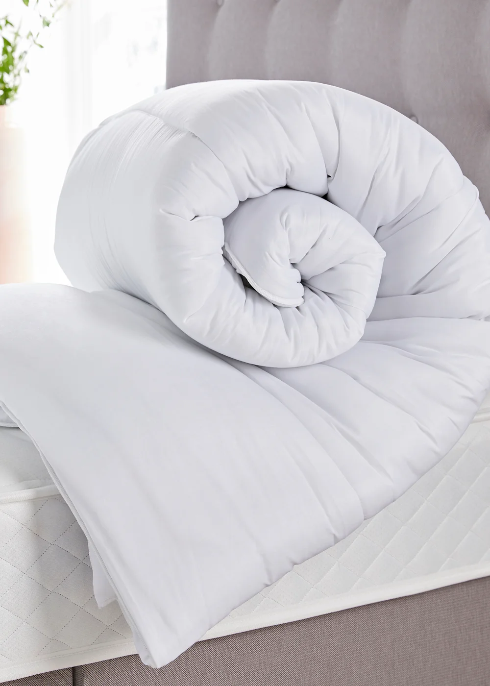 Silentnight Ultrabounce Duvet (13.5 Tog) - Single Image 2