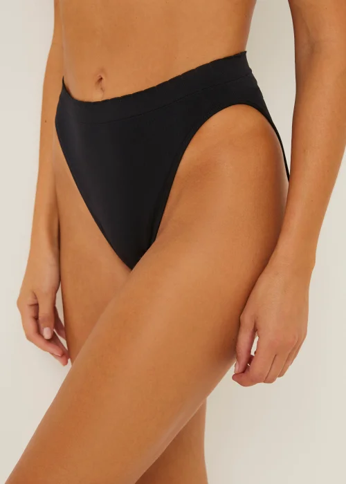 3 Pack Seamless High Leg Knickers - XL Image 3