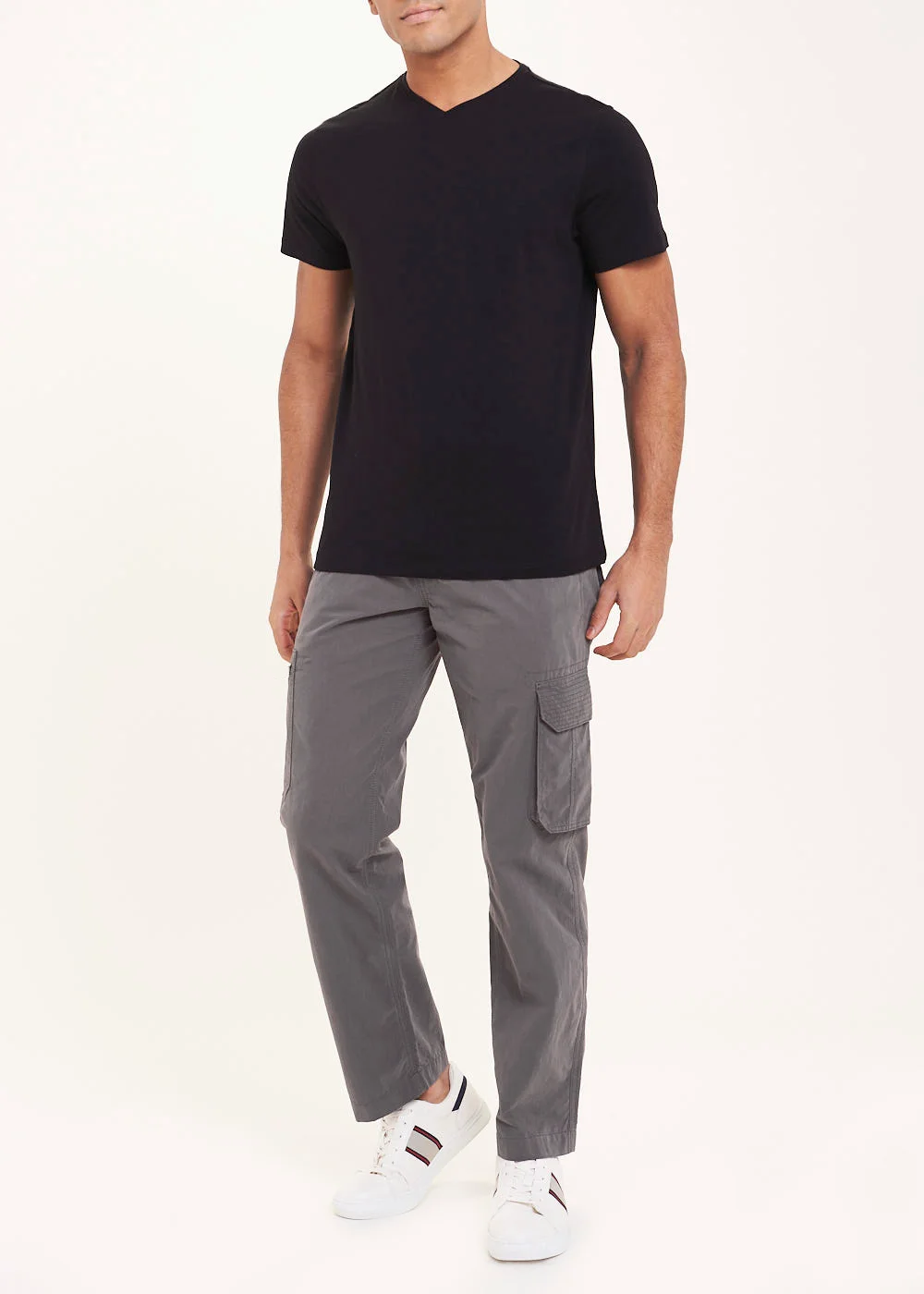 Black Essential V-Neck T-Shirt - S Image 4