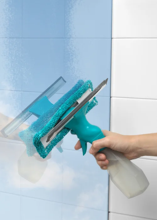 Beldray Spray Window Wiper (33cm x 26cm x 10cm) Image 5