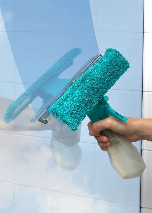 Beldray Spray Window Wiper (33cm x 26cm x 10cm) Image 3