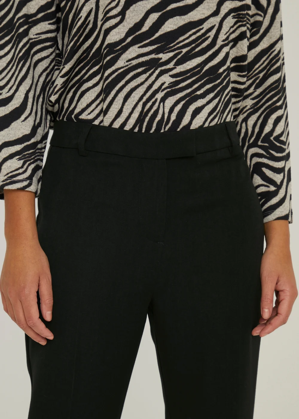 Et Vous Black Slim Fit Ankle Grazer Trousers (Long Length) - 8 Image 3