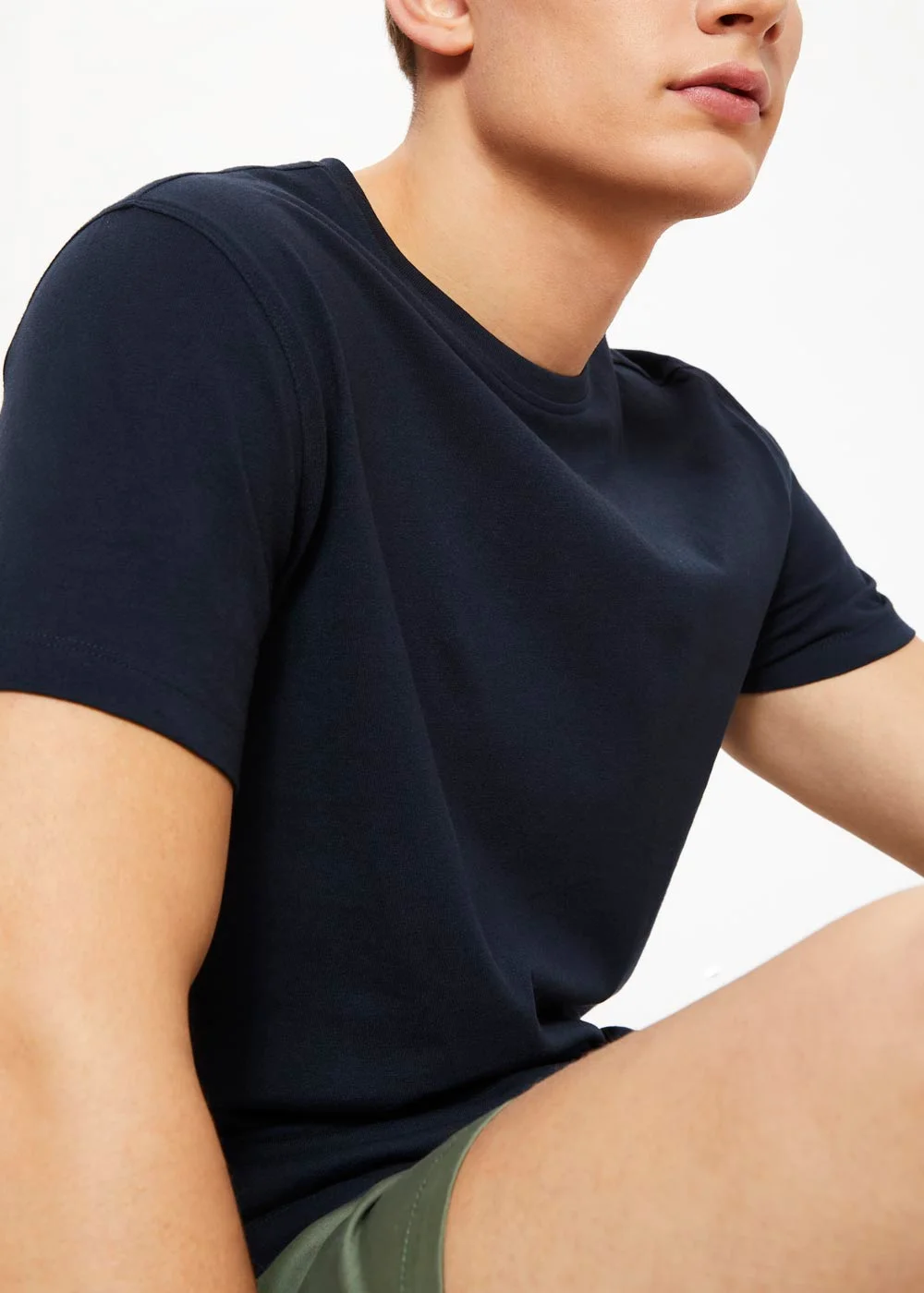 Navy Essential Crew Neck T-Shirt - S Image 3