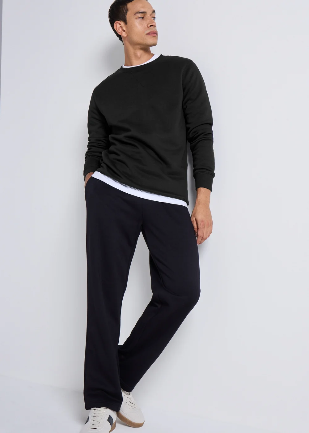 Black Essential Crew Neck Sweatshirt - S Image 2