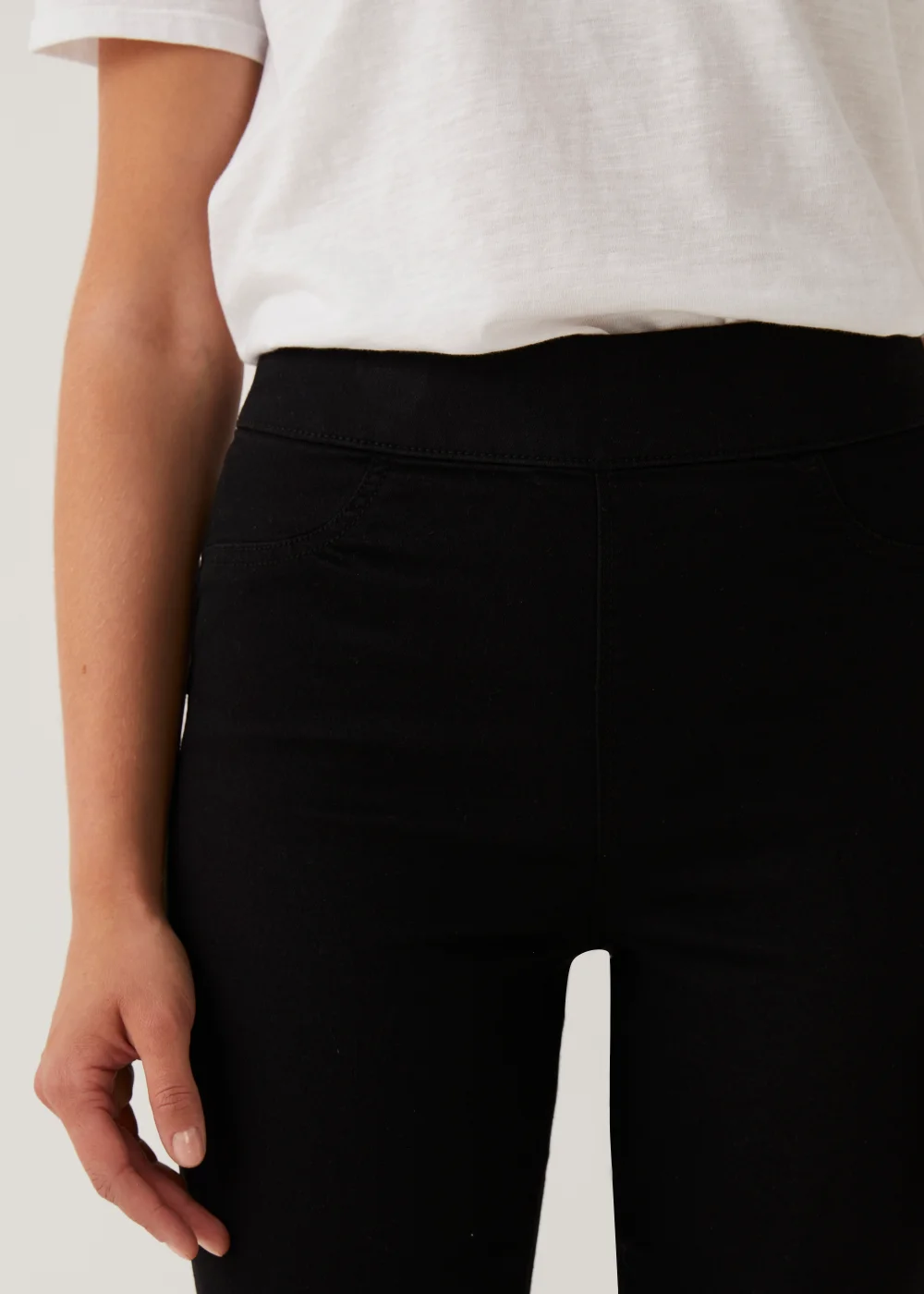 Rosie Black Push Up Jeggings - 8 Image 5