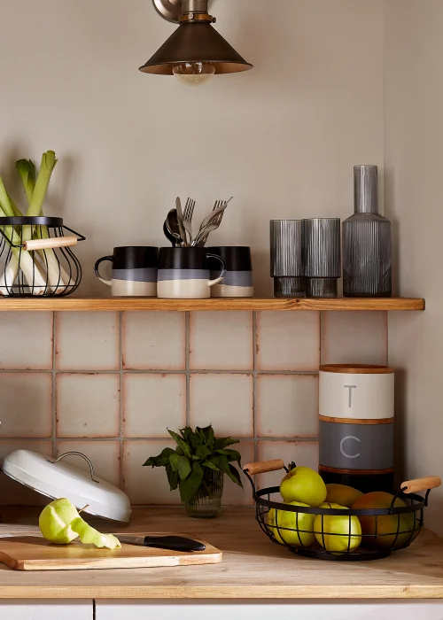 Black Wire Egg Basket Image 2