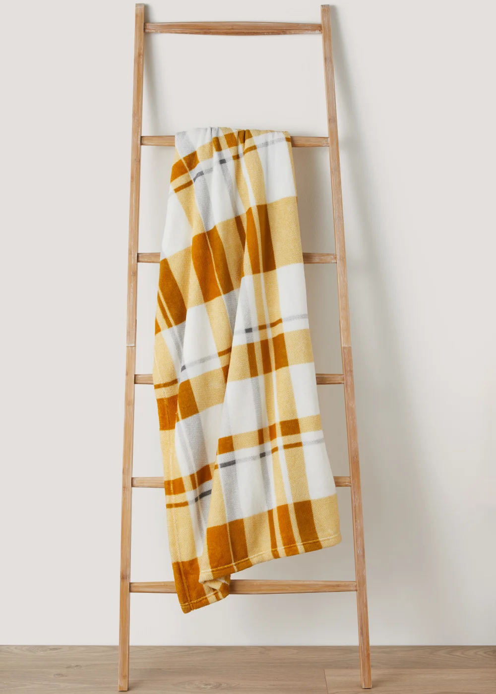 Yellow Check Fleece Throw Blanket (130cm x 150cm) Image 1