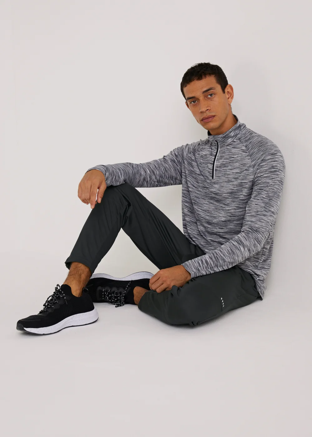 Souluxe Black Fleece Football Sports Joggers - Small Image 3