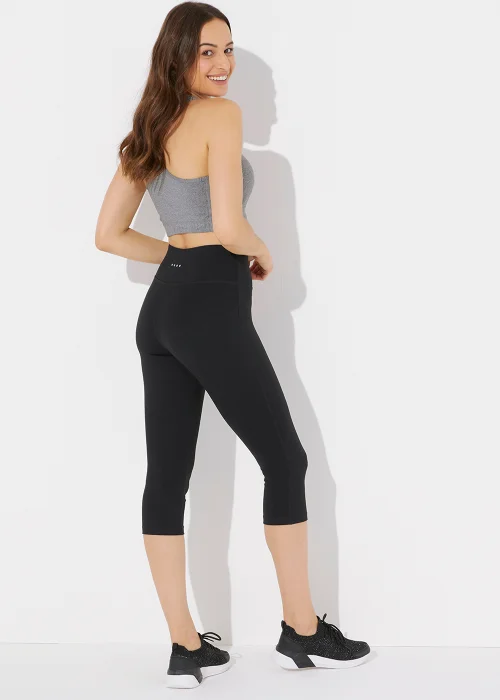 Souluxe Black Capri Sports Leggings - 8 Image 2