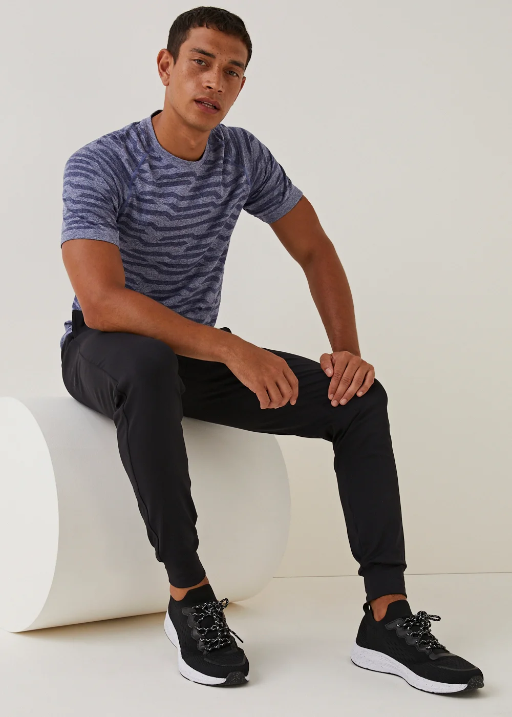 Souluxe Black Sports Joggers - Small Image 2