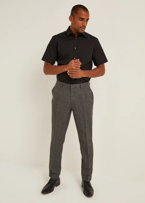 Taylor & Wright Black Easy Care Regular Fit Short Sleeve Shirt - 14.5 Collar Image 3