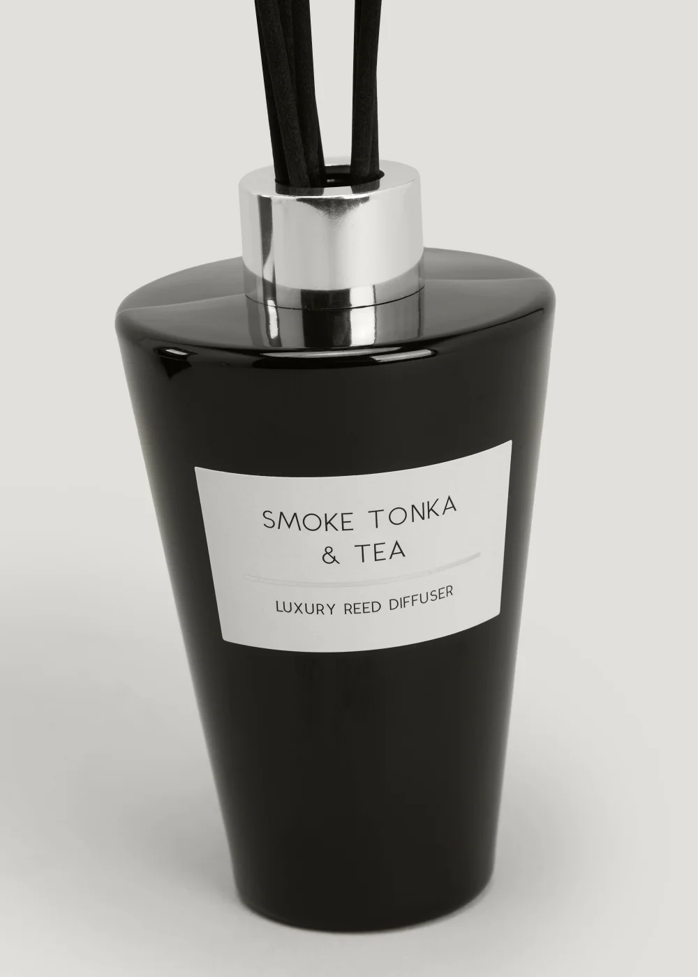 Smoke Tonka & Tea Reed Diffuser Image 2