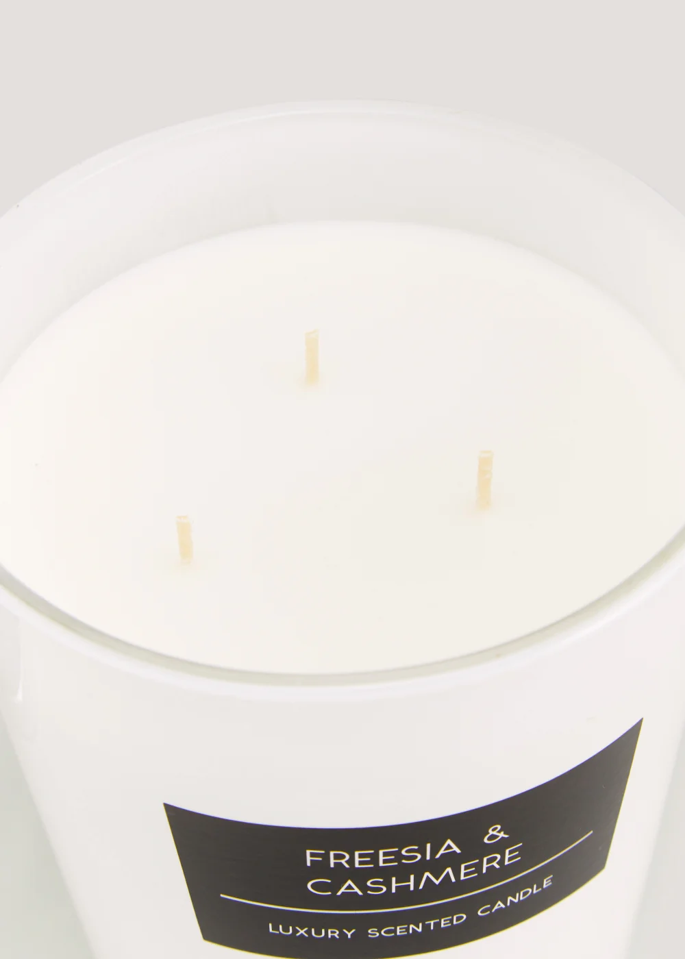 Freesia & Cashmere Luxury Scented Candle (16cm x 14cm) Image 2