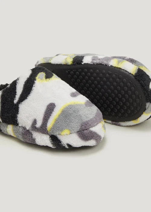 Kids Camo Mule Slippers (Younger 10-Older 6) - Size 3 Image 2