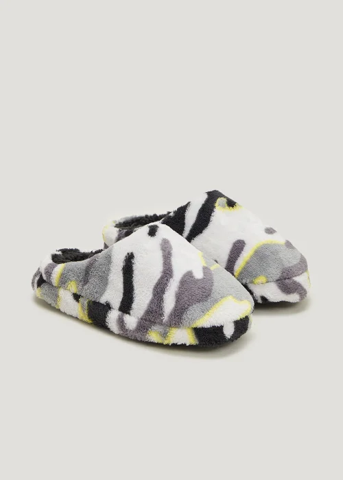 Kids Camo Mule Slippers (Younger 10-Older 6) - Size 3 Image 1