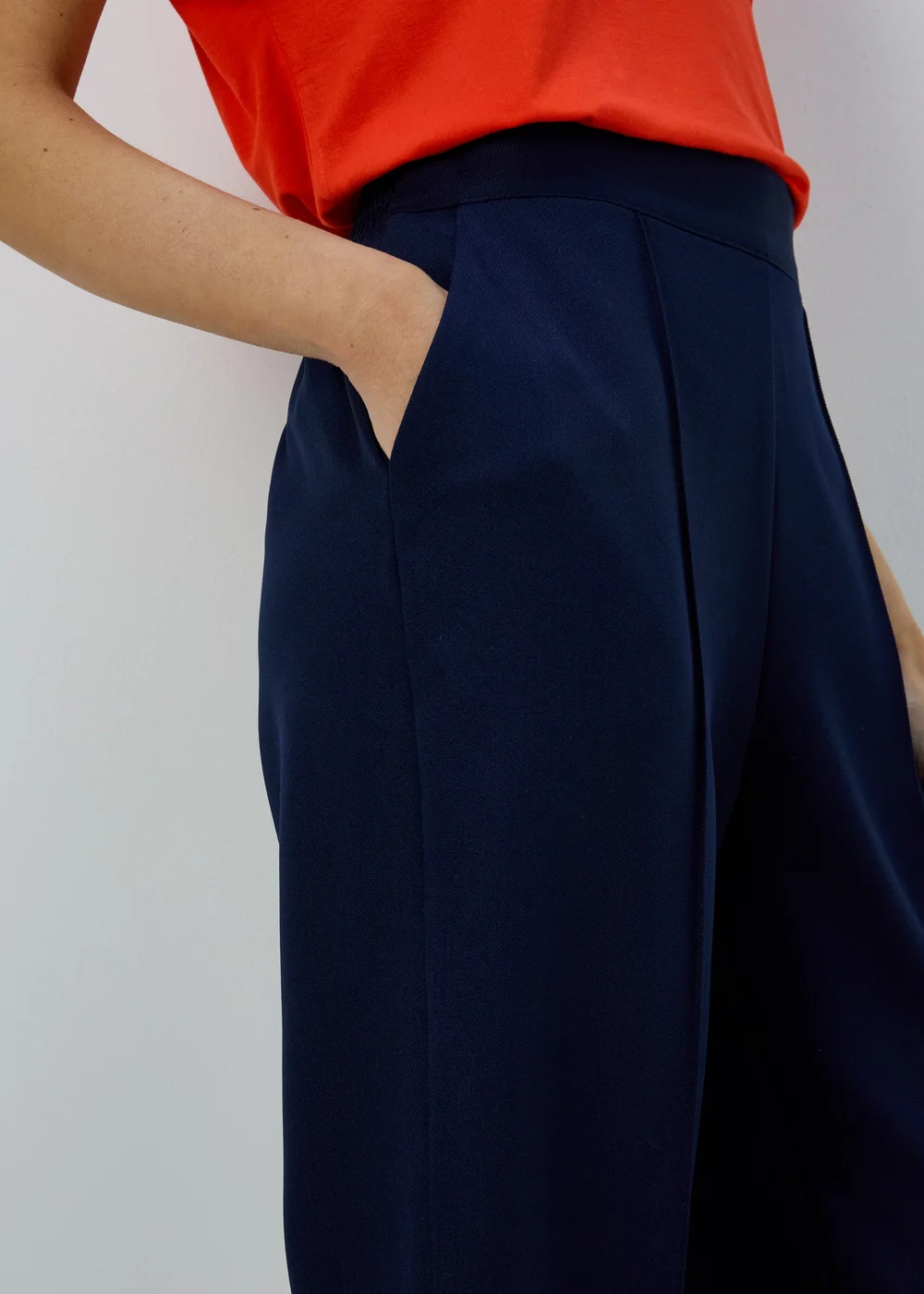 Et Vous Navy Pleat Front Straight Leg Trousers - Size 08 27 leg Image 3