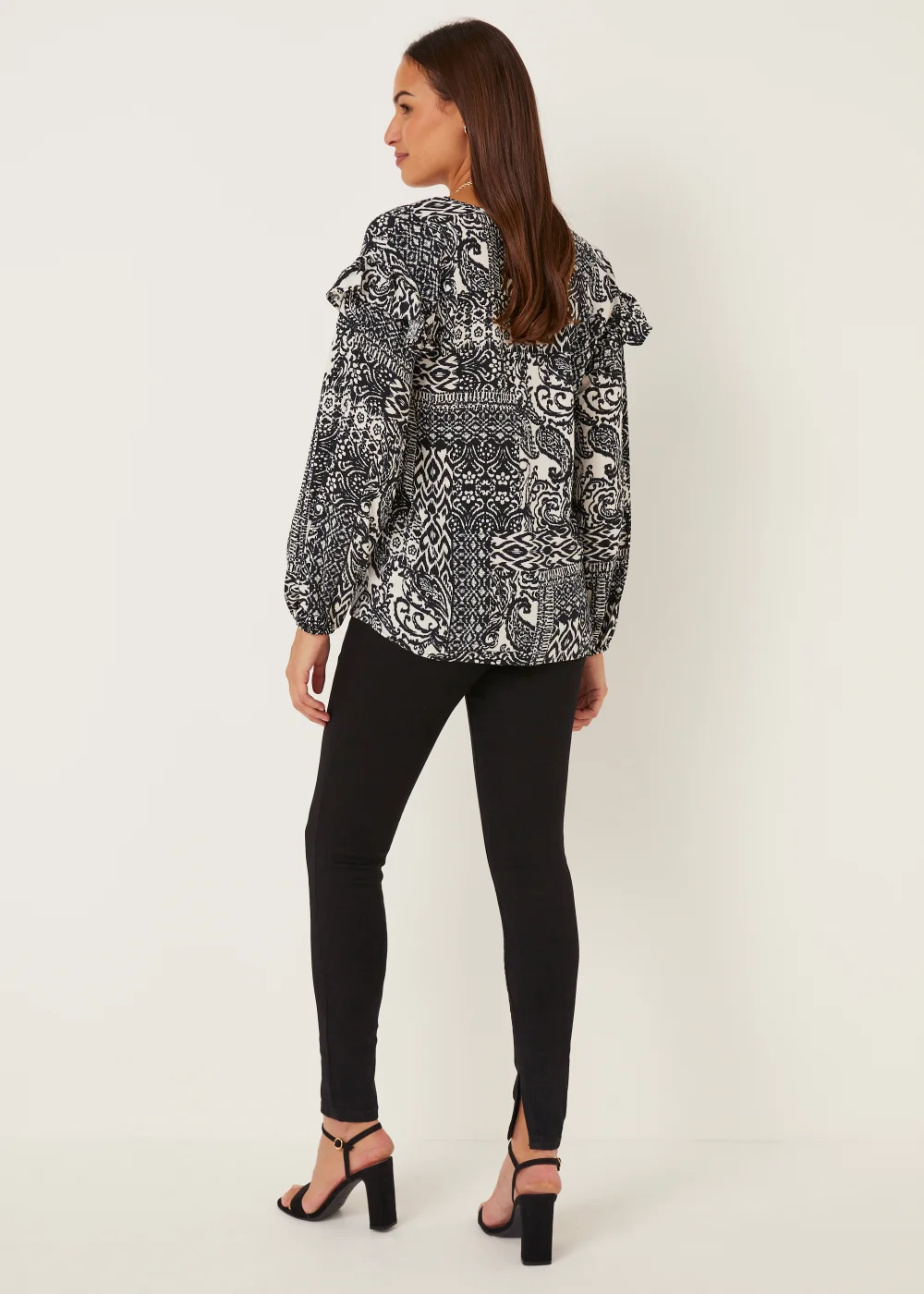 Black Split Hem Jeans - Size 8 Image 5