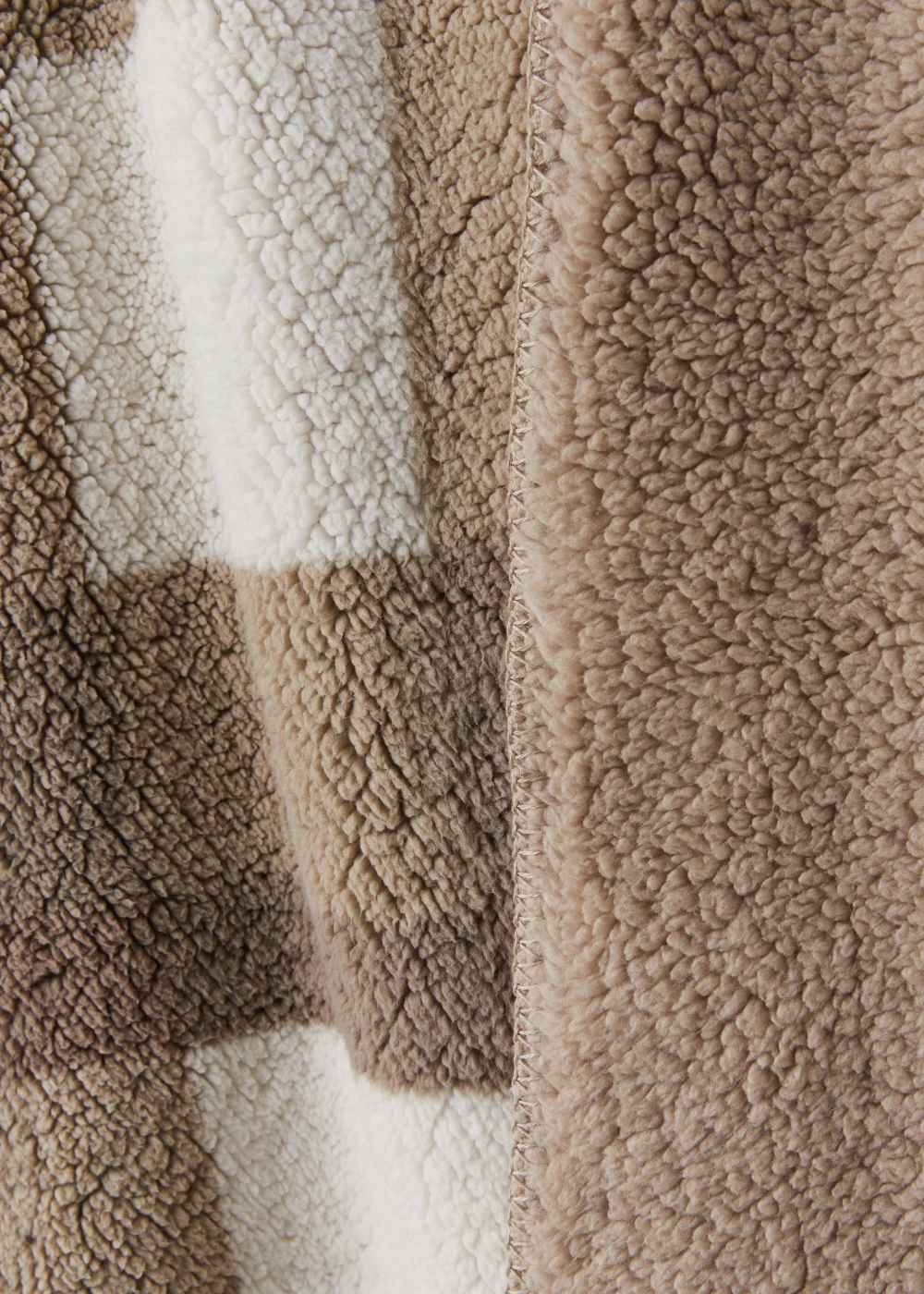 Beige Check Sherpa Fleece Throw (150cm x 180cm) Image 2