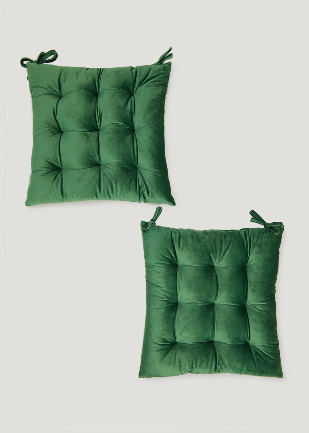 2 Pack Green Velvet Seat Pads (42cm x 42cm) Image 1