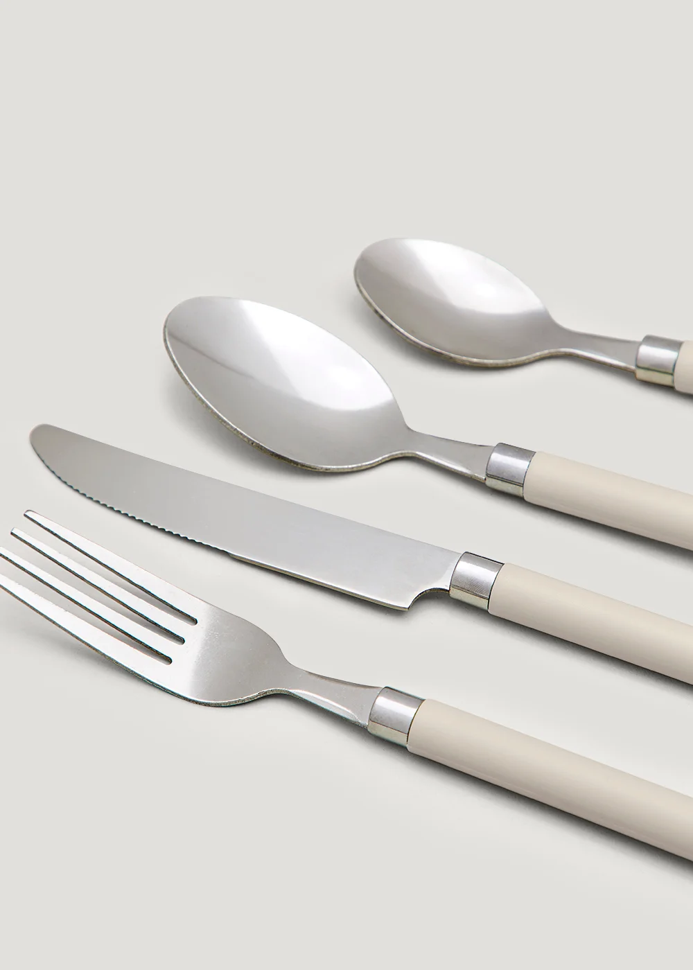 Natural Handle Cutlery Set Image 2