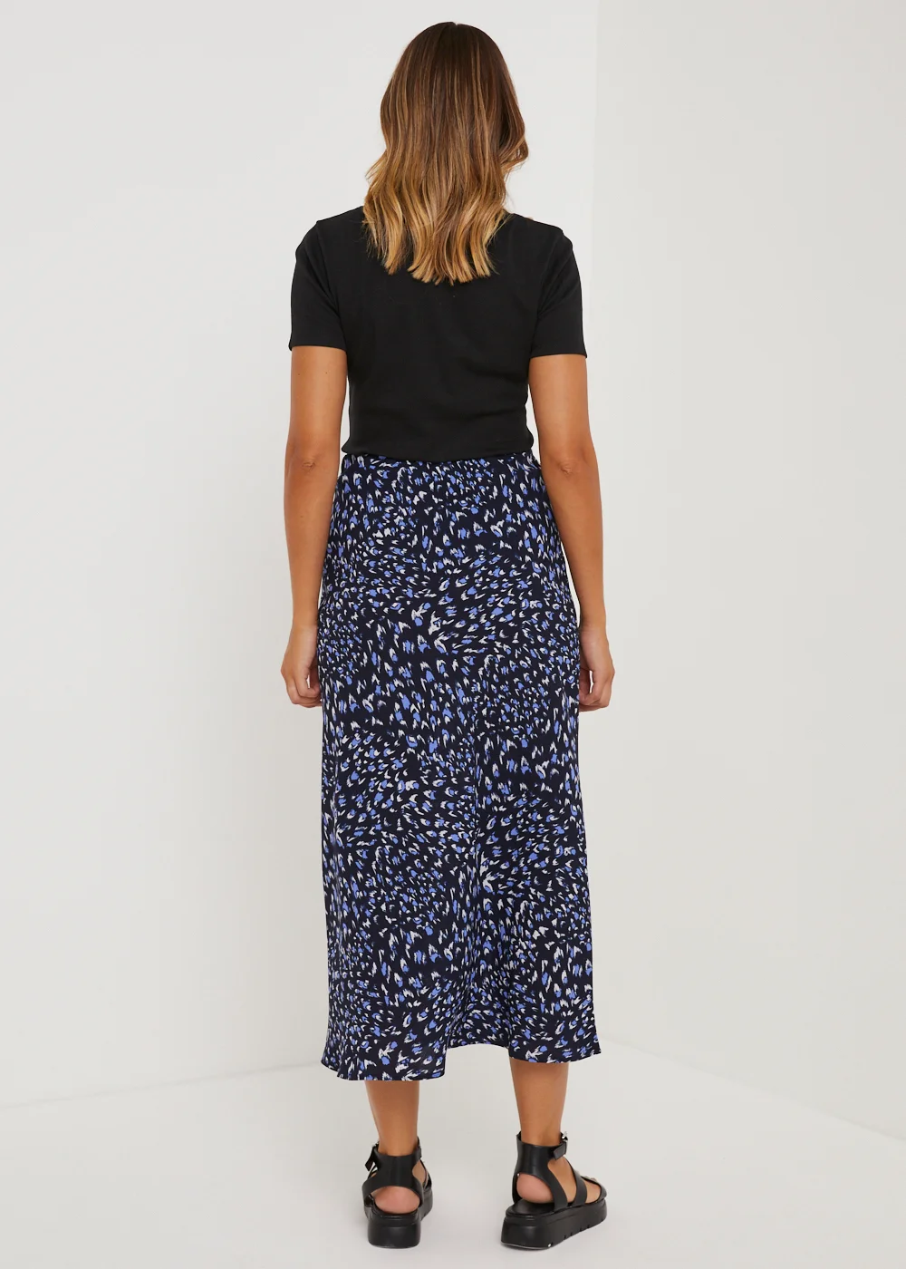 Black Feather Print Midi Skirt - Size 8 Image 5
