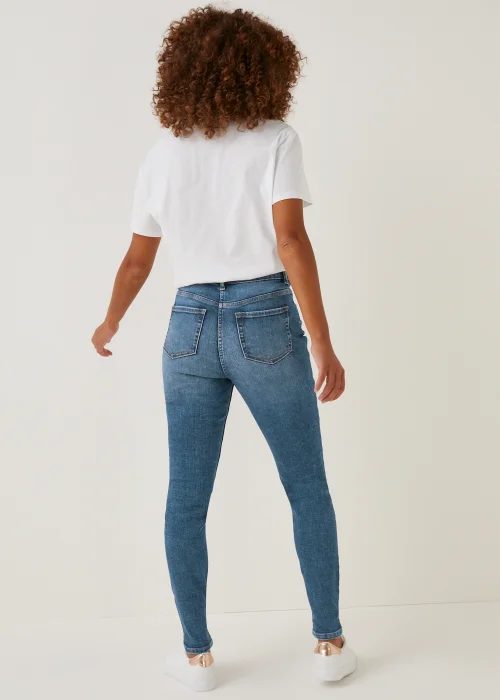 Papaya Petite April Mid Wash Ripped Super Skinny Jeans - Size 6 Image 4