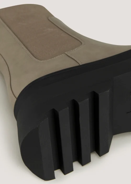 Cream Platform Chelsea Boots - Size 3 Image 2