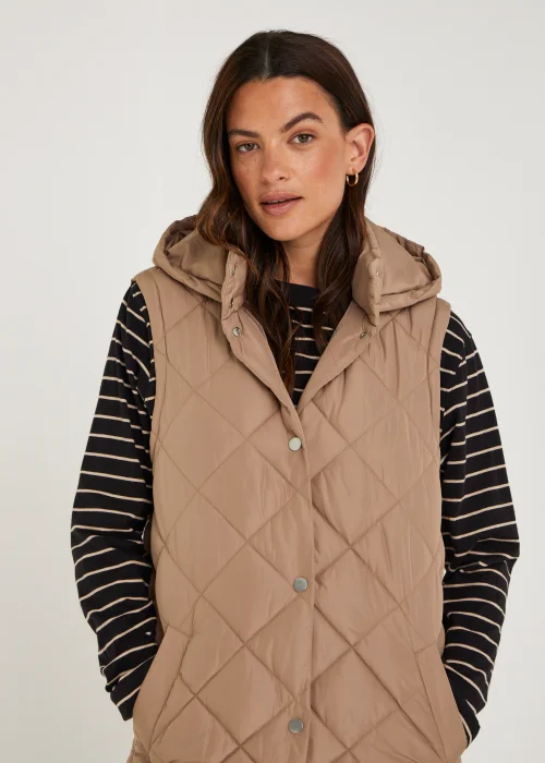 Stone Long Quilted Gilet - 8 Image 2