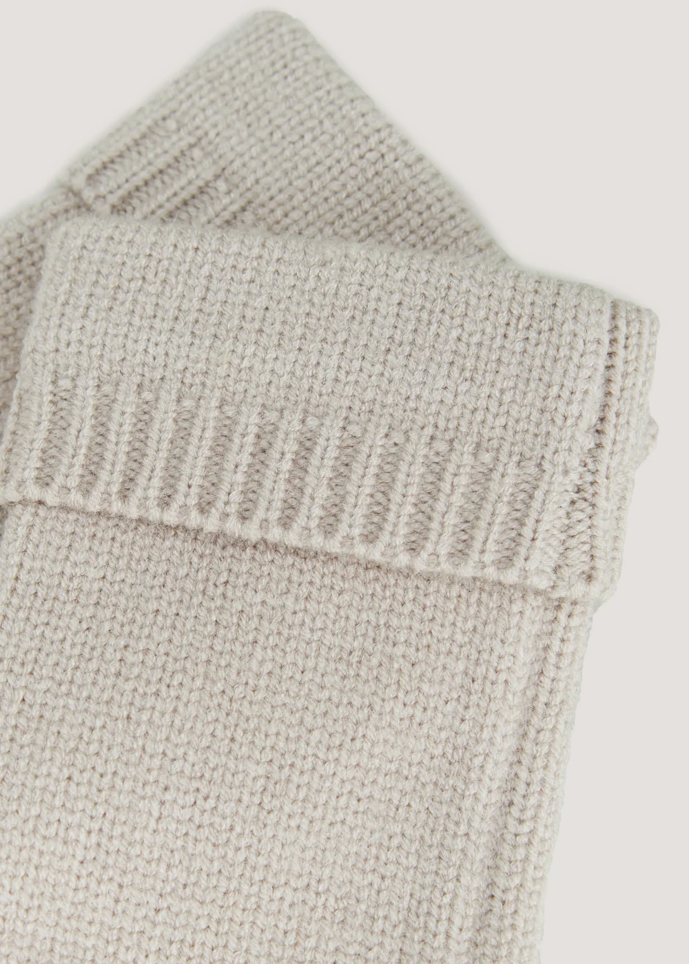 Oatmeal Fingerless Gloves - One Size Image 2