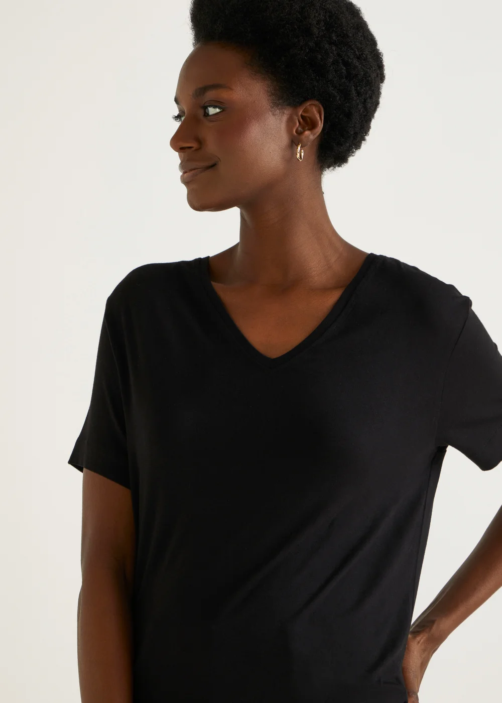 Black V-Neck T-Shirt - 8 Image 5