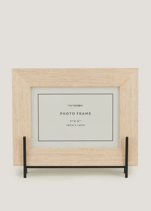 Oak Photo Frame On Black Stand (5x7in) Image 1