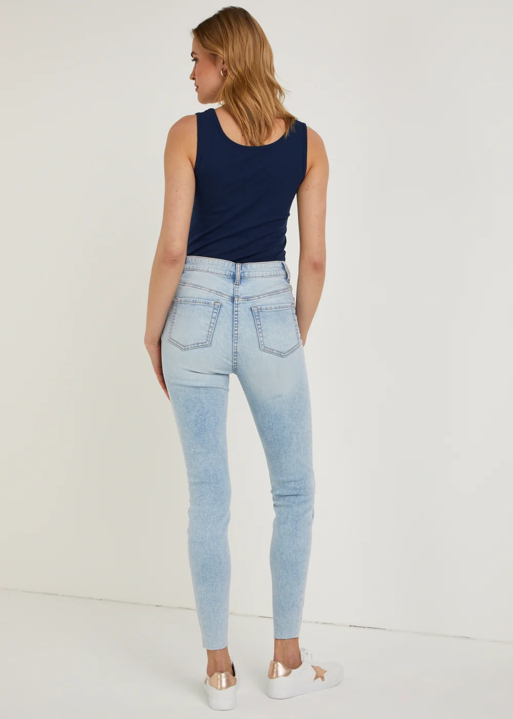 Papaya Petite April Light Wash Super Skinny Jeans - Size 6 Image 2