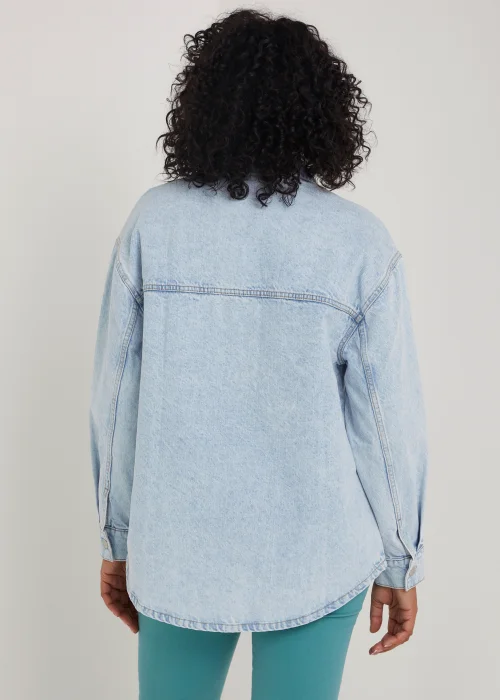 Light Wash Denim Shacket - 8 Image 3