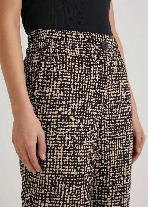 Black Print Tapered Trousers - Size 8 Image 5