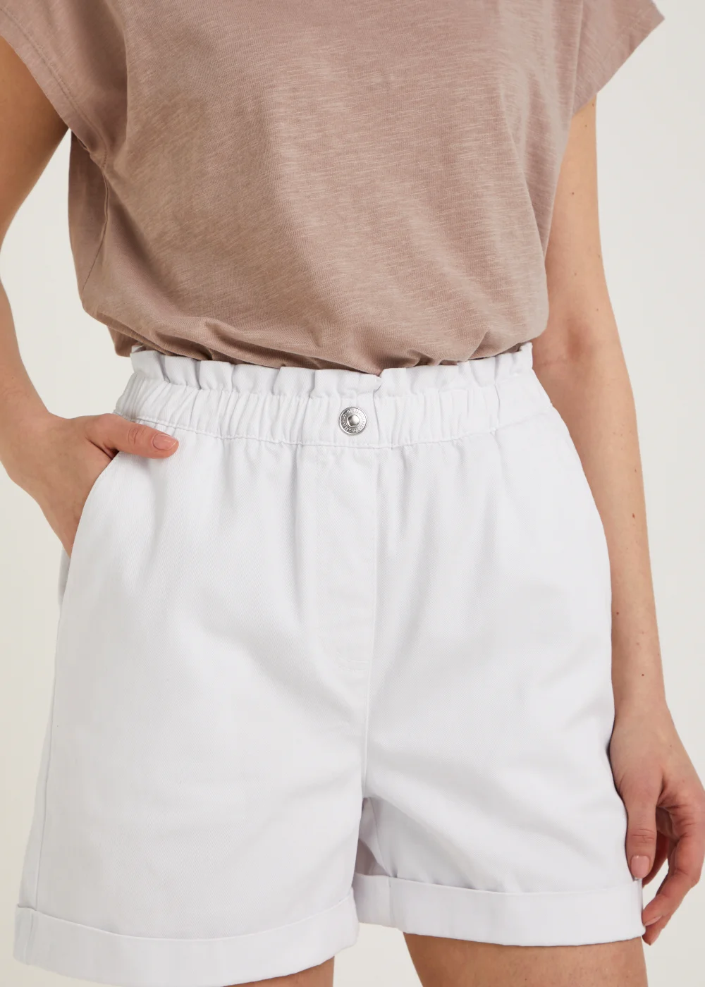 White Paperbag Denim Shorts - 8 Image 2