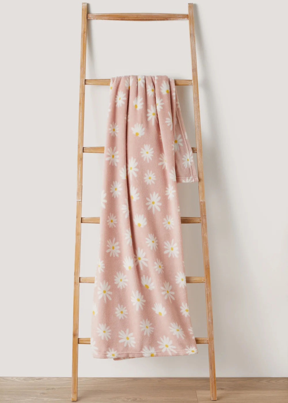 Pink Floral Print Throw (130cm x 150cm) Image 1