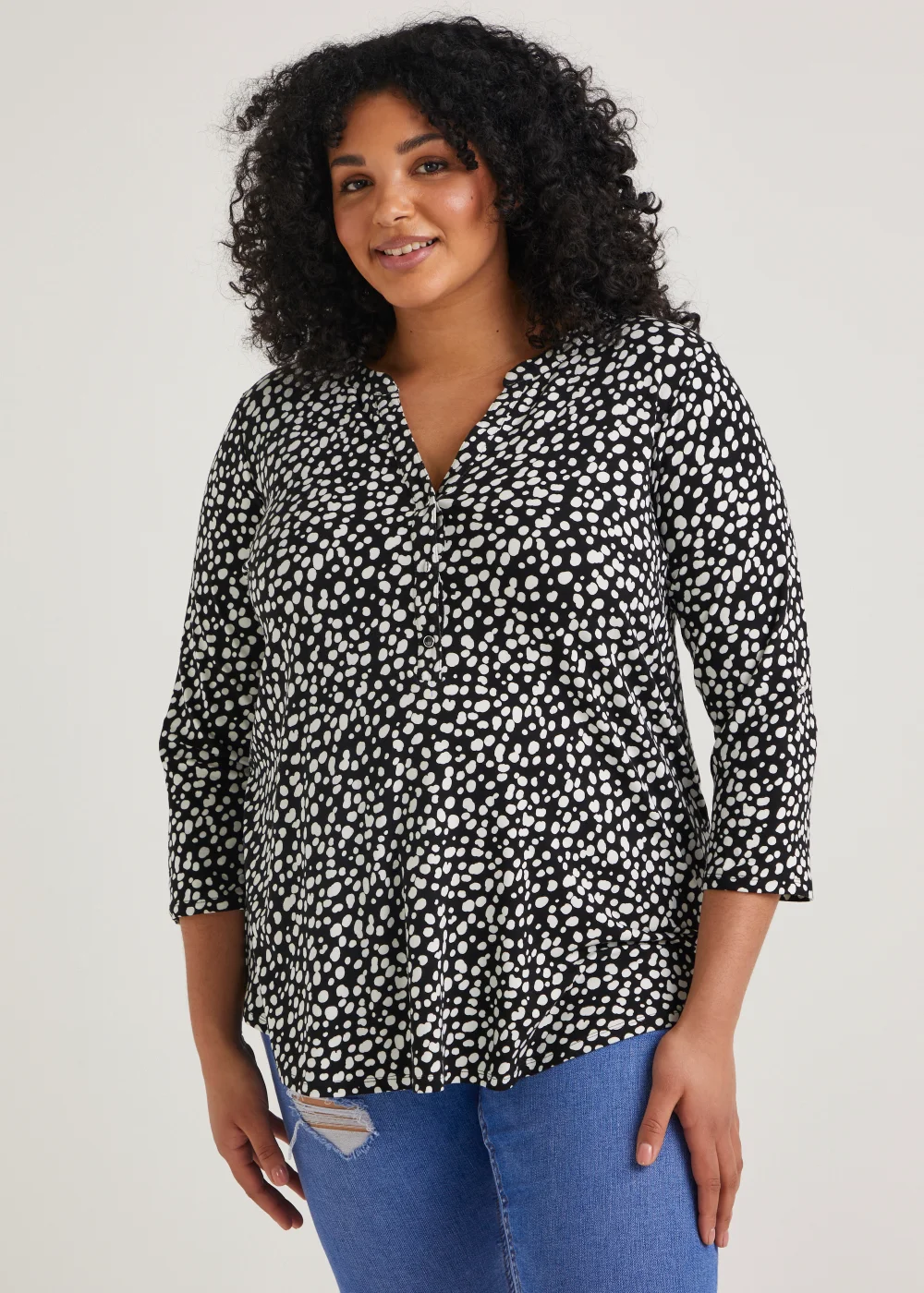 Papaya Curve Black Spot Button Up Blouse - Size 18 Image 1