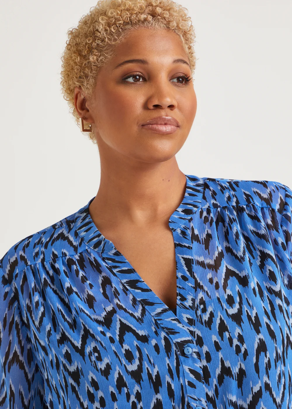 Papaya Curve Blue Print Button Up Chiffon Blouse - Size 18 Image 5