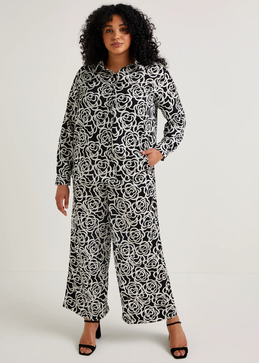 Papaya Curve Monochrome Floral Wide Leg Satin Trousers - 18 Image 5