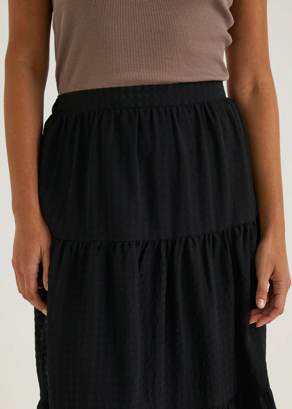 Black Check Tiered Skirt - Size 8 Image 4