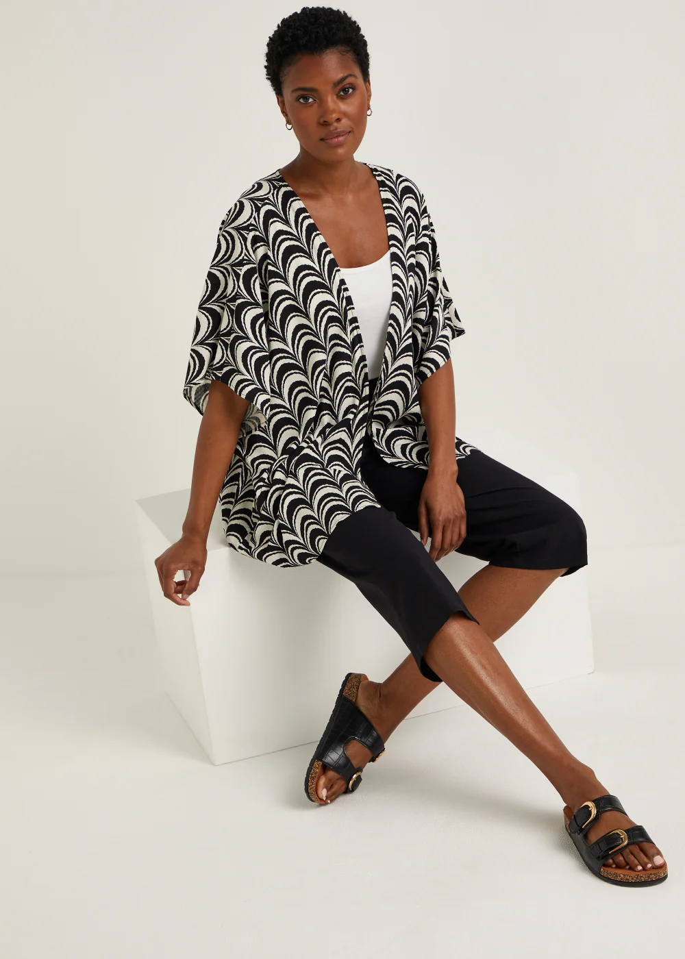 Monochrome Print Kimono - Small Image 3