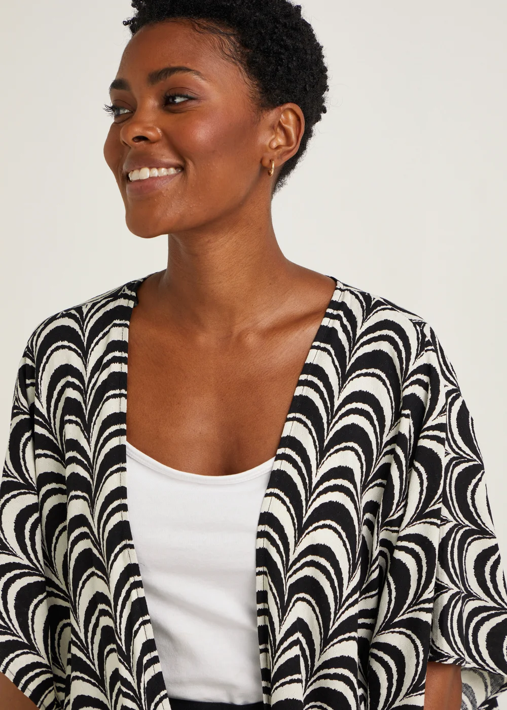 Monochrome Print Kimono - Small Image 4