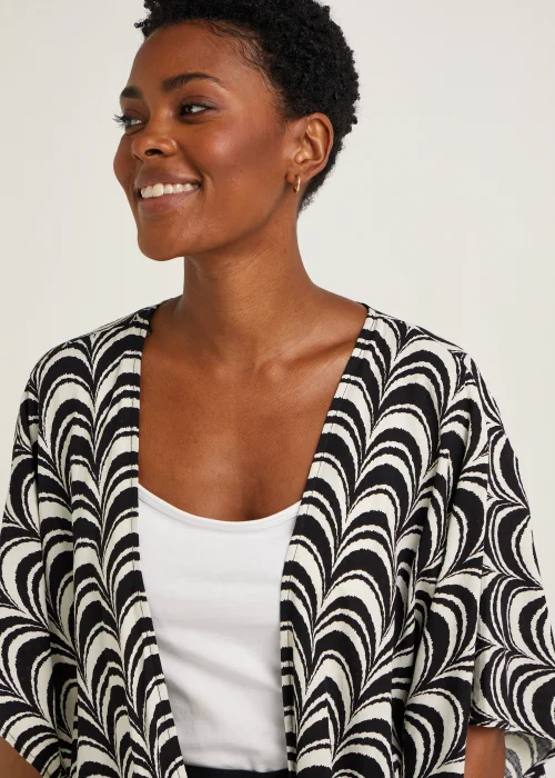 Monochrome Print Kimono - Small Image 4