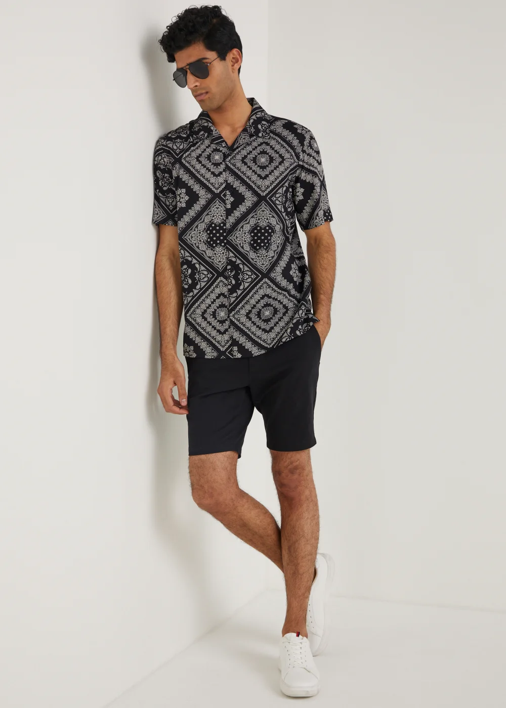 Black Bandana Shirt - Small Image 4