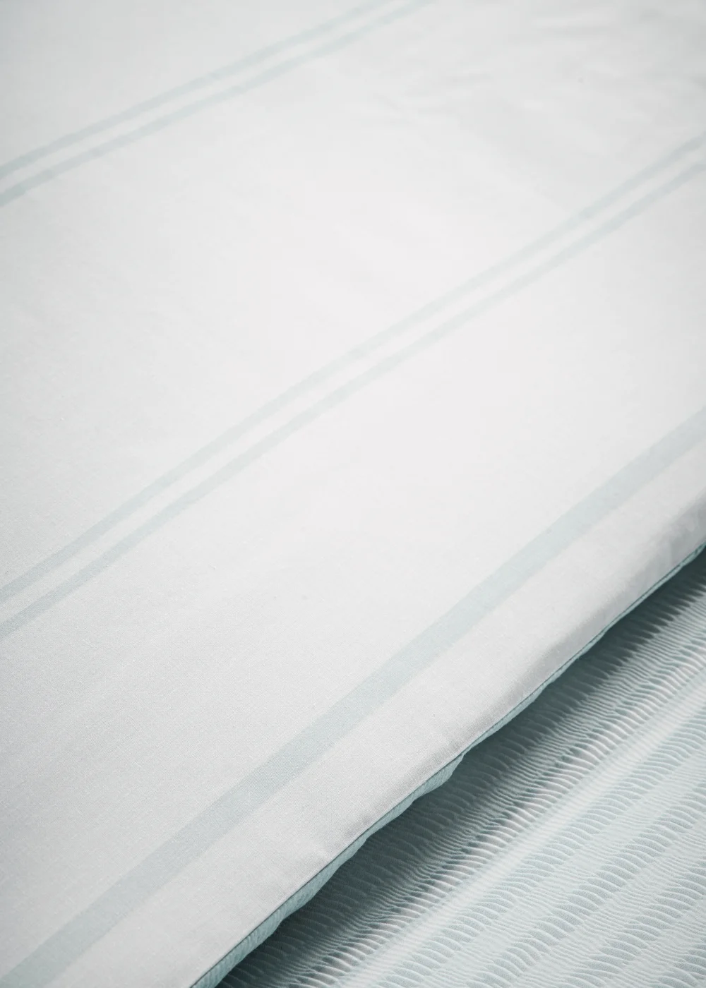 Duck Egg Seersucker Reversible Duvet Cover - Single Image 2