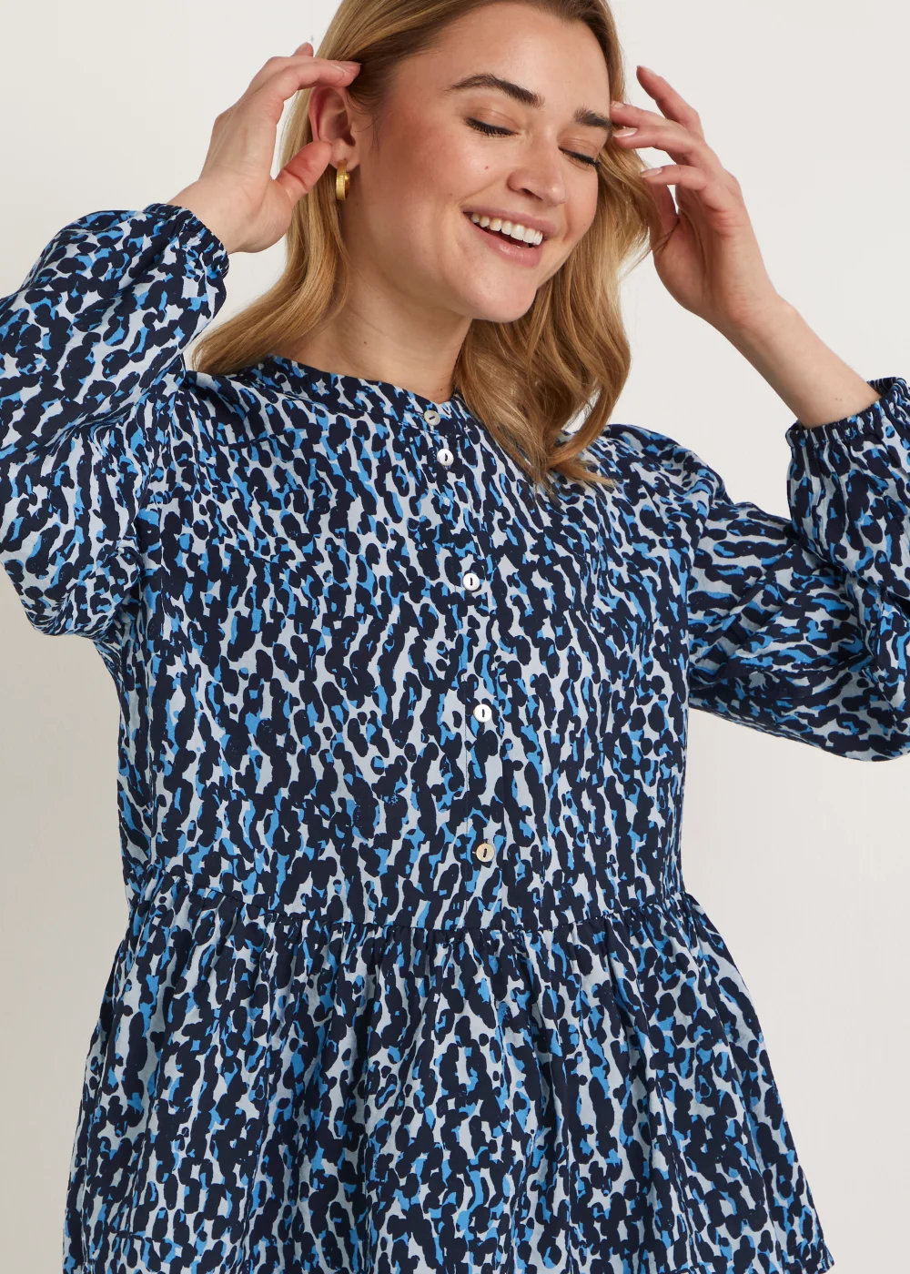 JDY Camilla Blue Animal Print Shirt - 8 Image 3