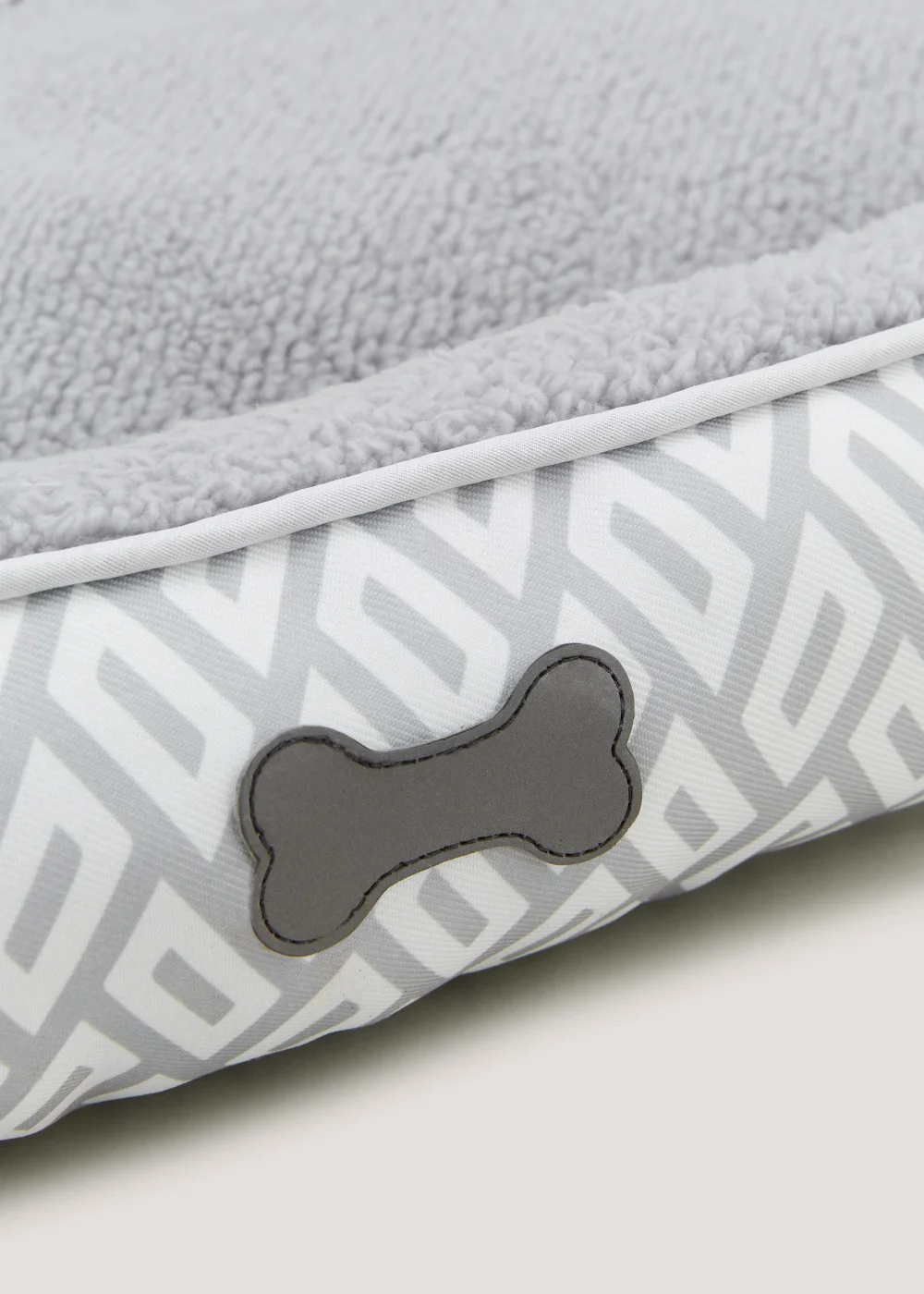 Grey Geo Pet Bed (Medium-Large) Image 2