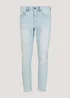 Light Wash Skinny Jeans - 30 R Image 5